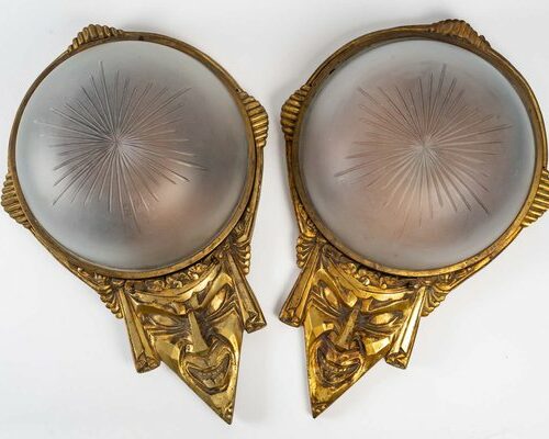 Appliques murales de théâtre Art Déco en bois doré et cristal de Baccarat • Set de 2